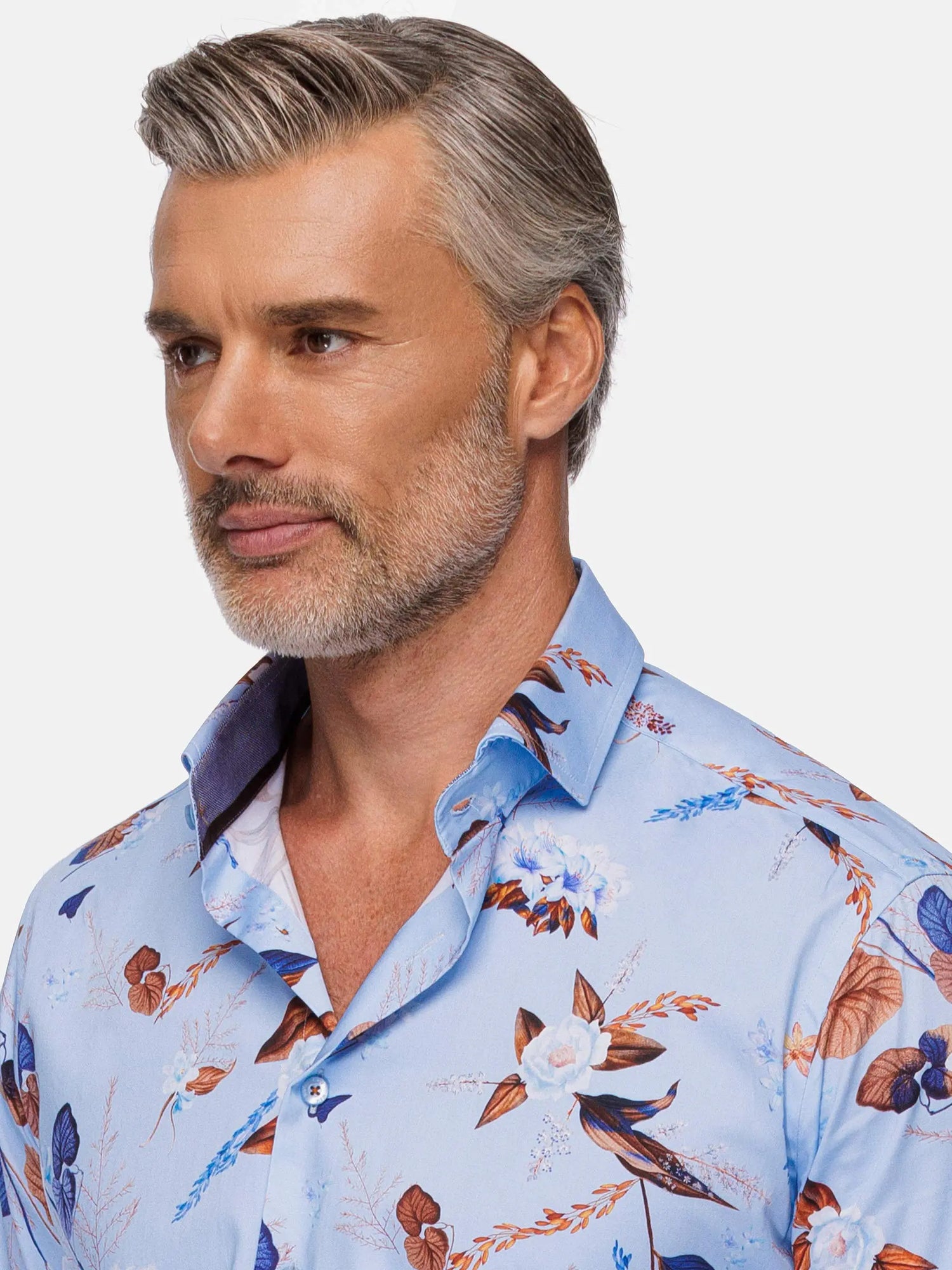 Man wearing light blue floral dress shirt with contrast collar detailing – Wam Denim.