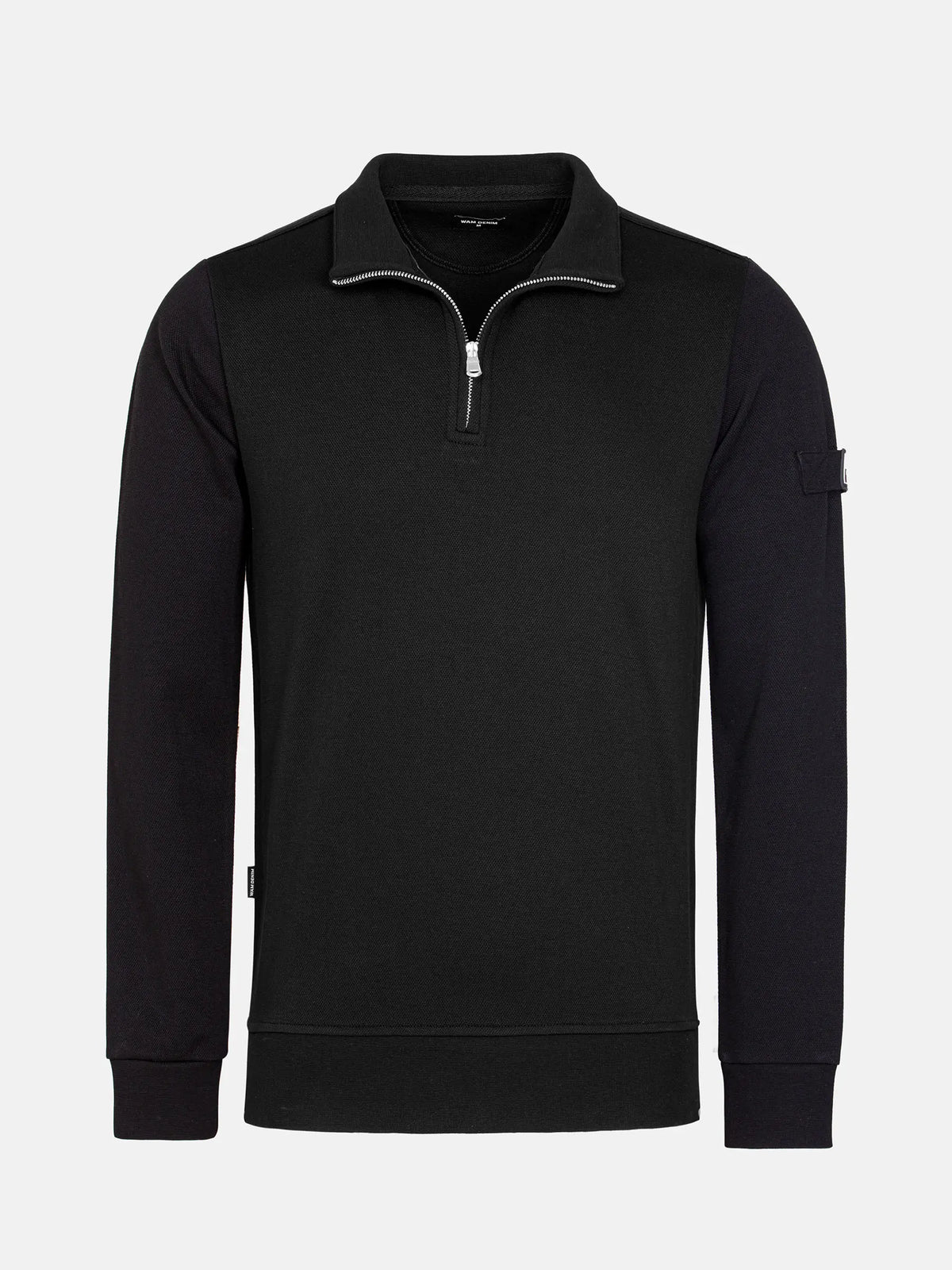 Black quarter-zip sweater with long sleeves and ribbed hem, casual knitwear – Wam Denim.