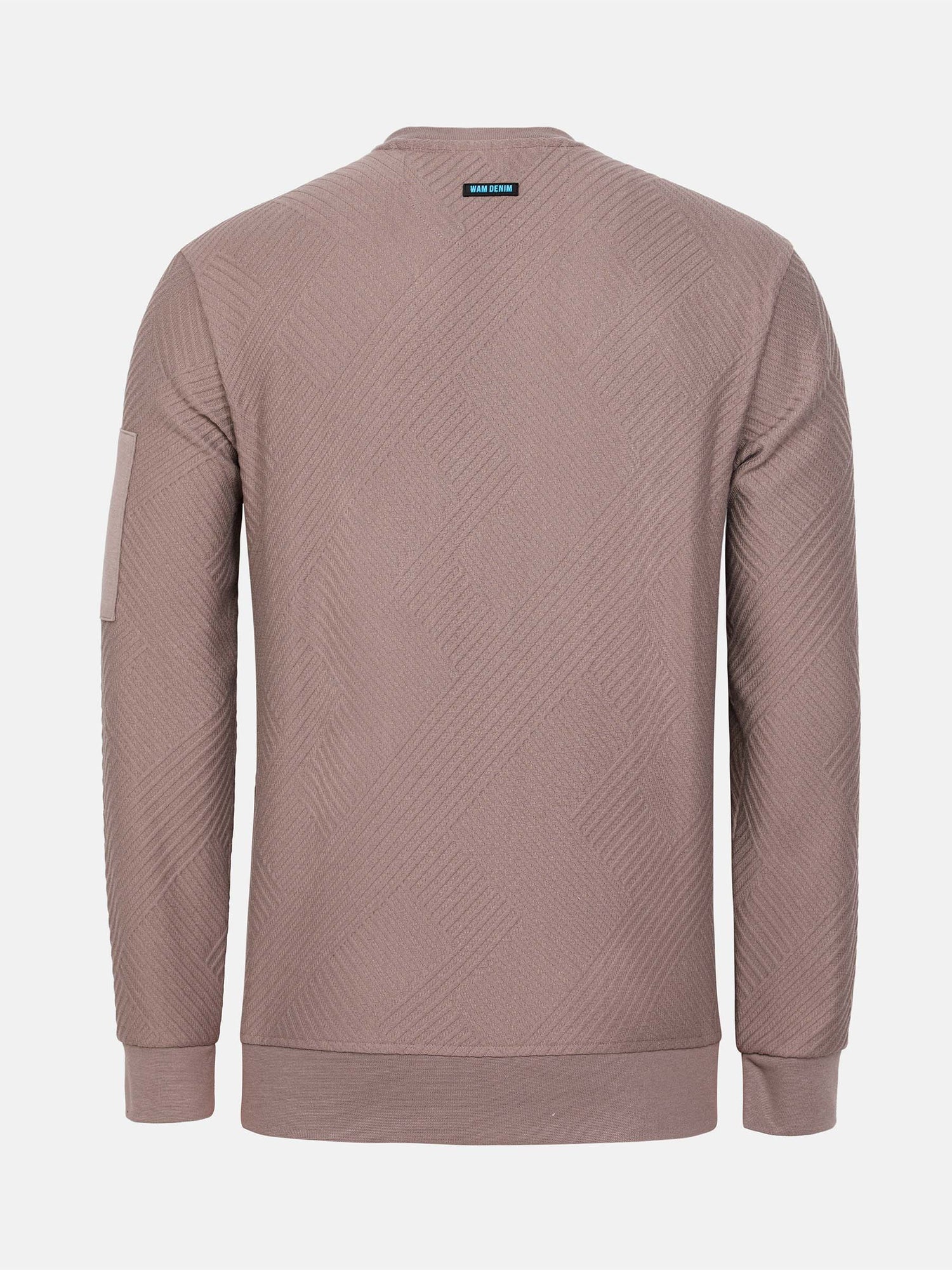 Back view of the textured sweater with diagonal pattern – Wam Denim.