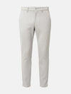 Light grey men’s pantalon with slim-fit cut and subtle textured fabric.
