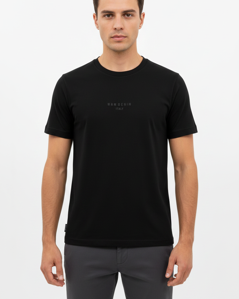 Wam Denim Cromer Black T-shirt – model front view with size label
