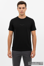 Wam Denim Cromer Black T-shirt – model front view with size label