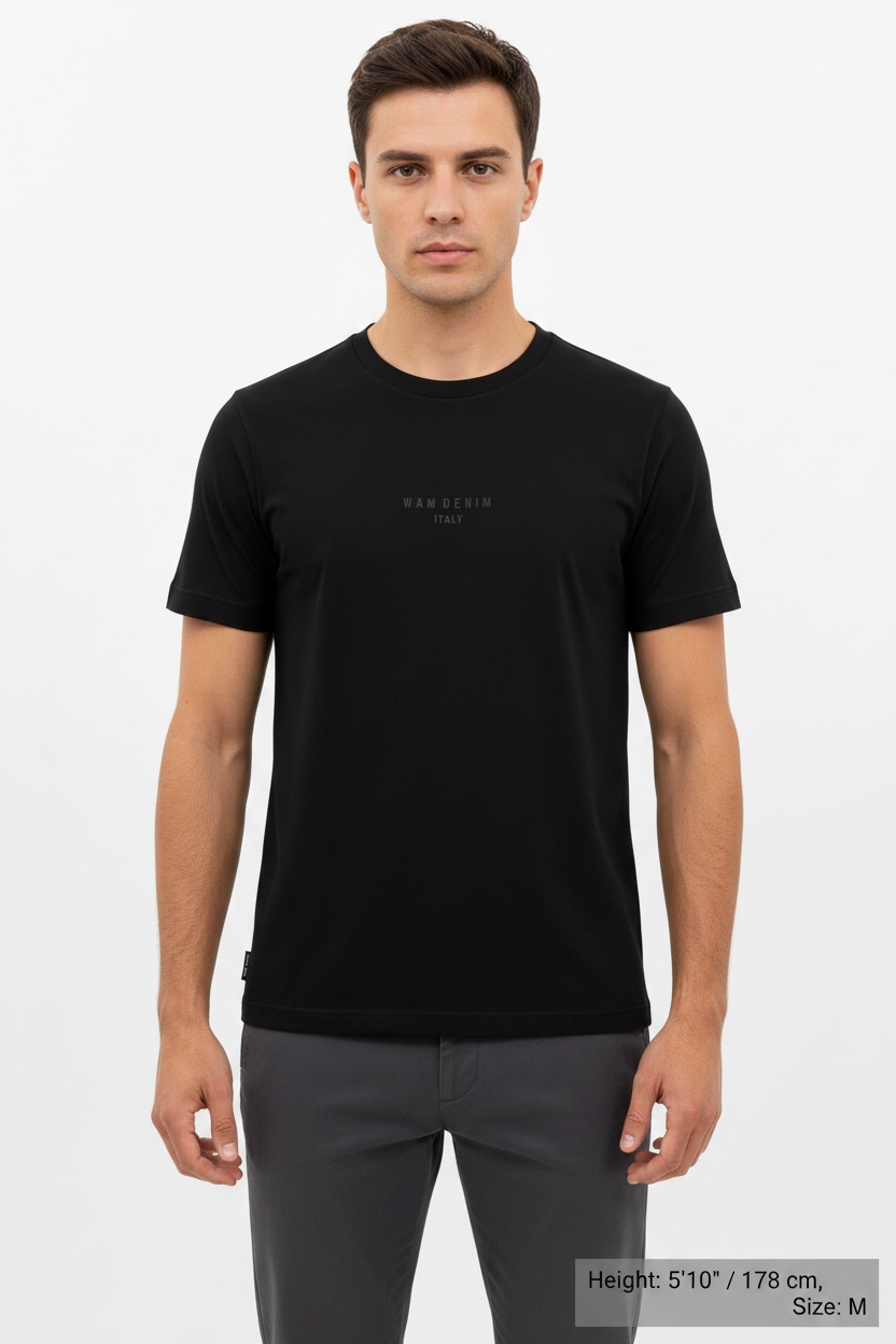 Wam Denim Cromer Black T-shirt – model front view with size label
