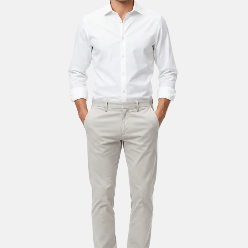 Wam Denim Jorell Light Grey Chino – model front view with size label
