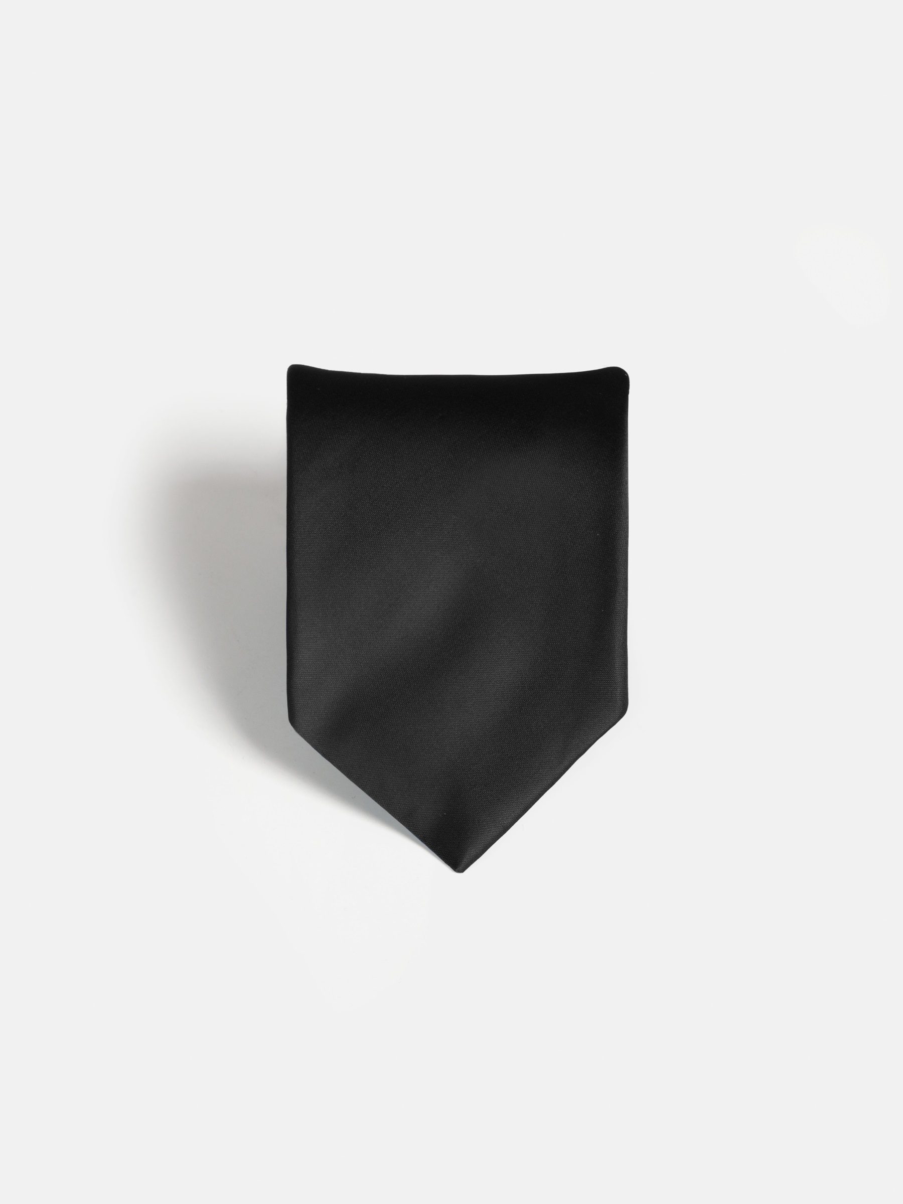 Liam Black Tie
